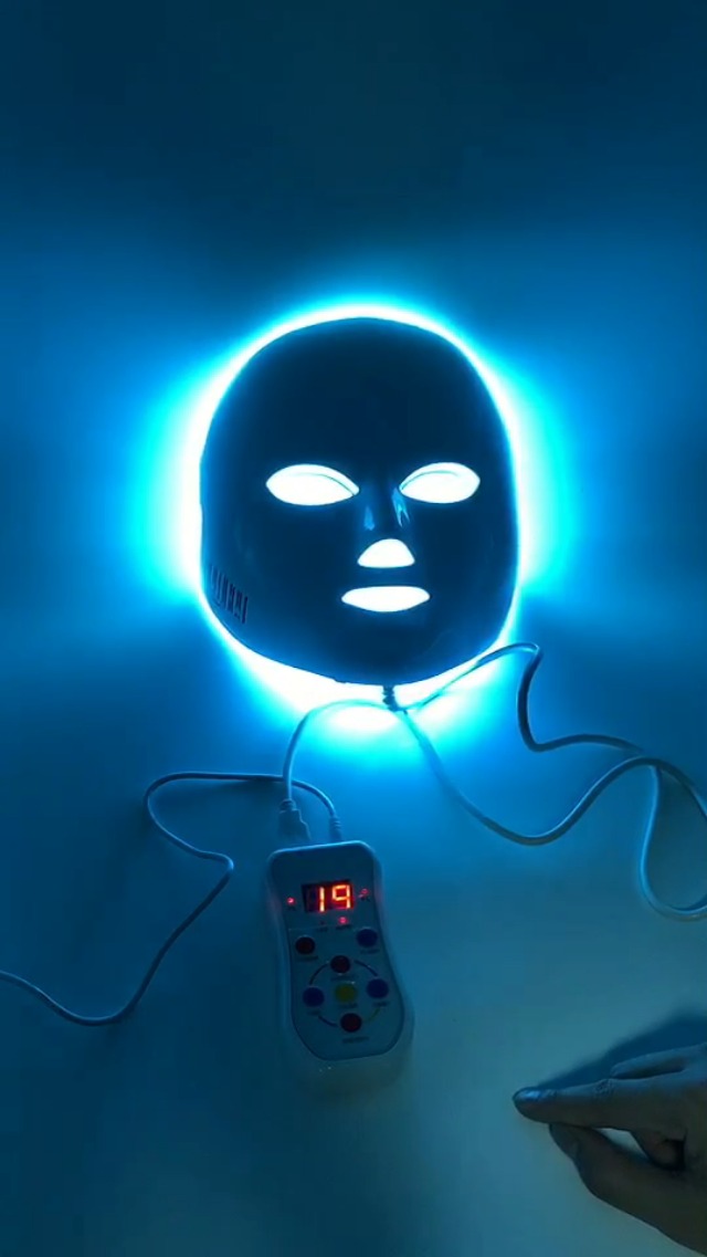 Watch Led Face Mask, NEWKEY Led Light Therapy 7 Color Facial Skin Care ...