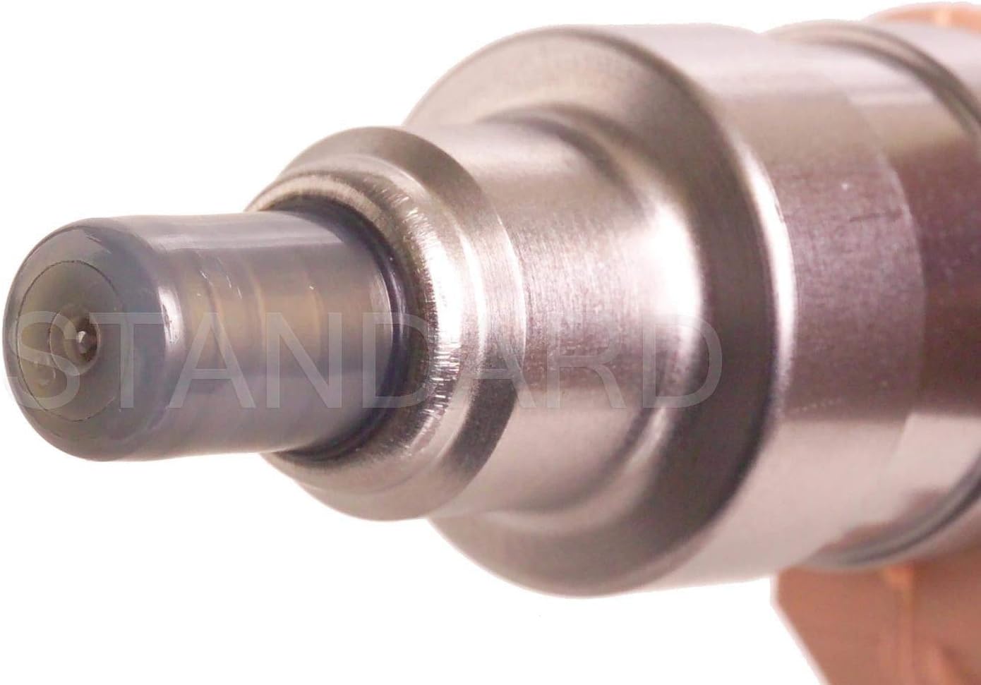 Standard Motor Products FJ696 Fuel Injector Automotive