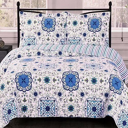 Finely Stitched Mandala Quilt Set Bohemian Boho Chic Pattern Print Blue and White, Soft Microfiber All Season Lightweight Bedspread Coverlet Reversible Bedding, 2-Piece Twin/Twin XL Size