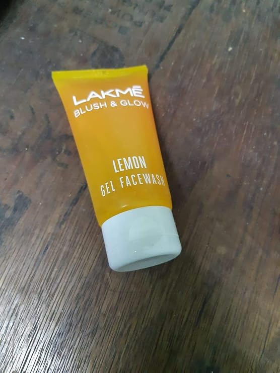 Lakmé Blush and Glow Lemon Freshness Gel Face Wash with Lemon Extracts
