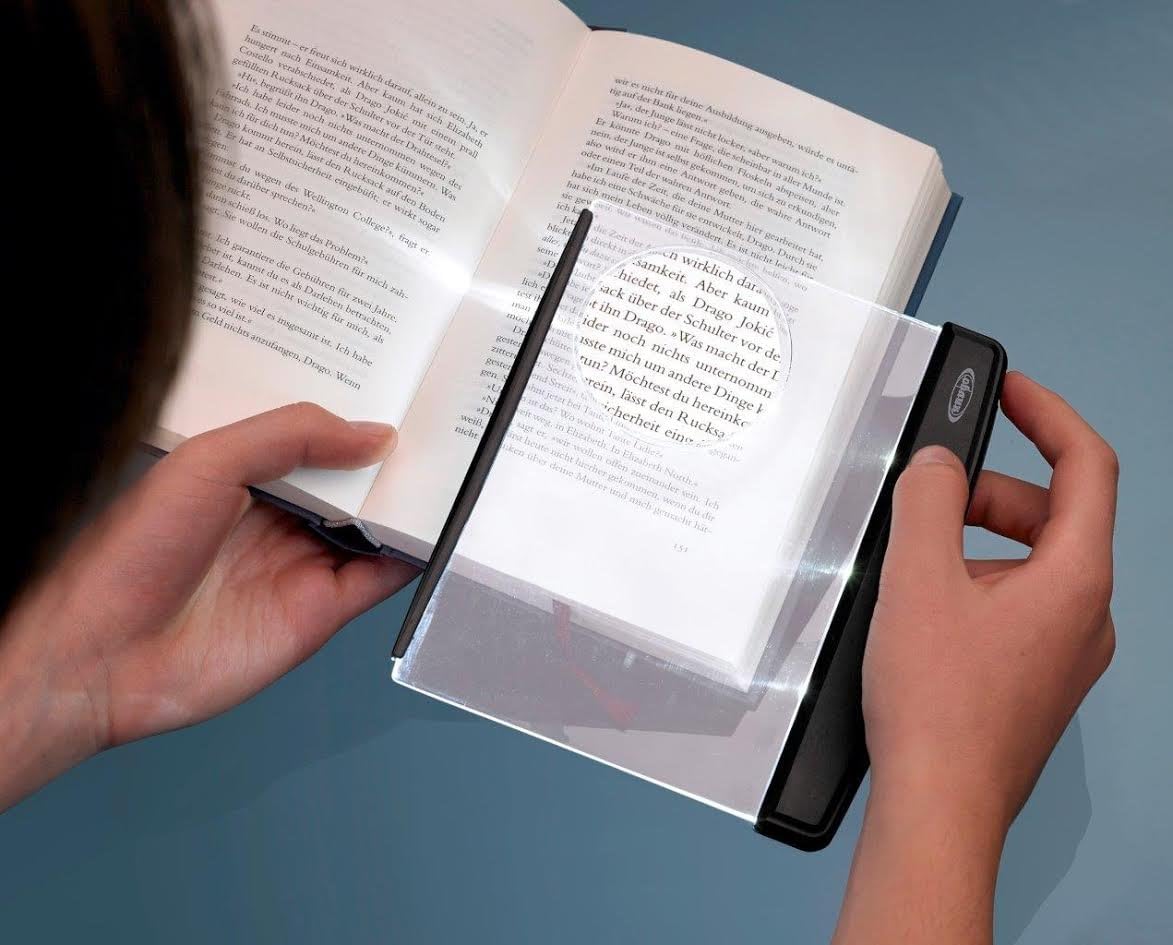 book magnifier with light