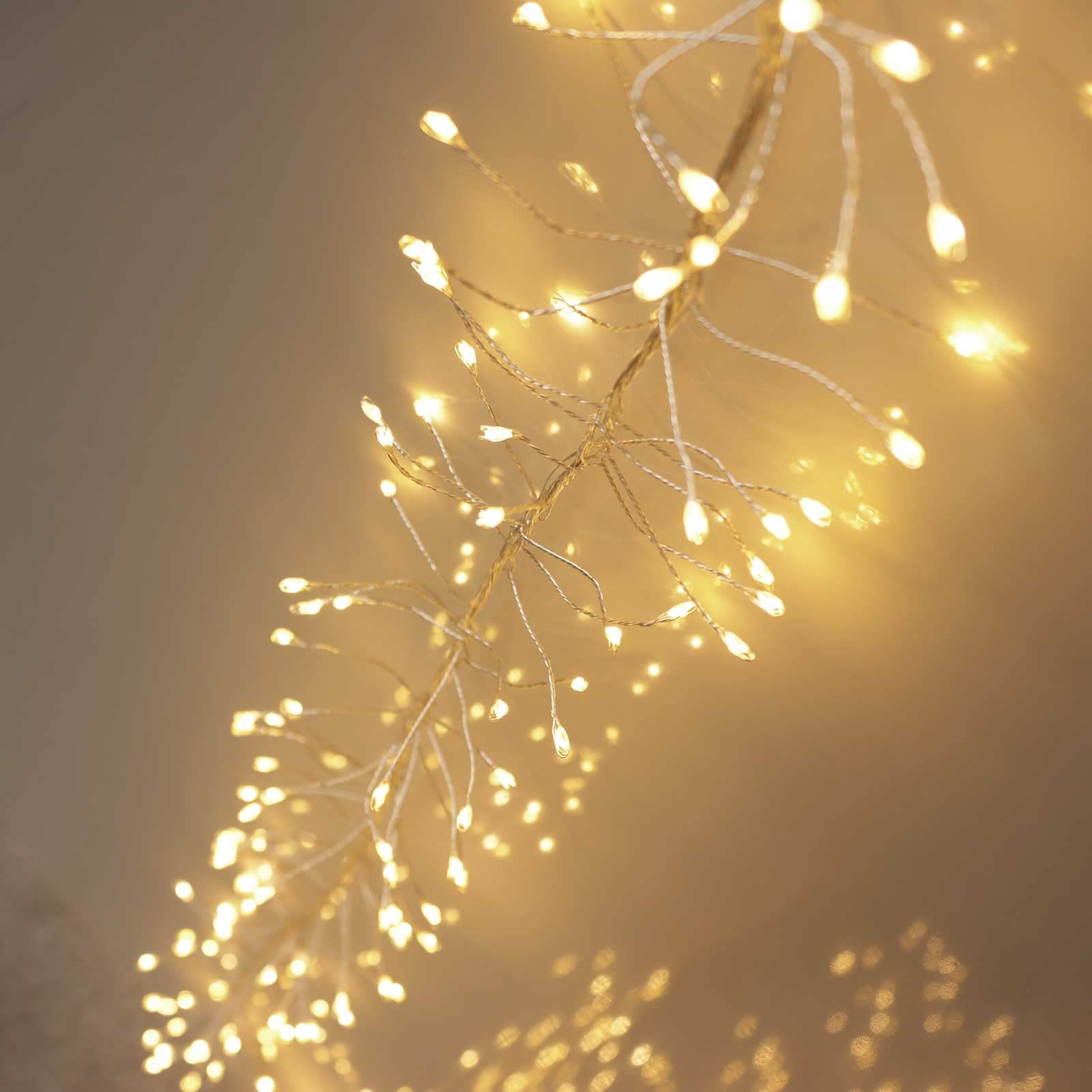 Qbis 480 LED Cluster Lights – Warm White Plug-in Christmas Fairy Lights on Silver Wire, Indoor Outdoor String Lights, Small LED Cluster Christmas Decorations