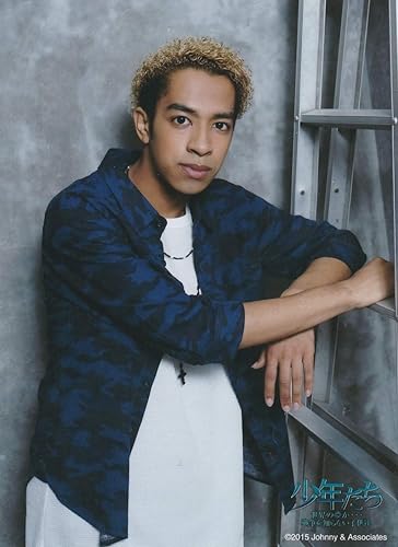 Amazon 草間リチャード敬太 ジャニーズjr 公式生写真 少年たち 世界の夢が 戦争を知らない子供達 15 アイドル 芸能人グッズ 通販