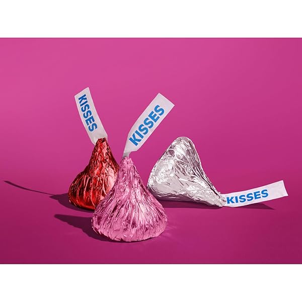 HERSHEY’S KISSES MILK CHOCOLATE, VALENTINE’S CANDY GIFT BOX, 6.5 OZ