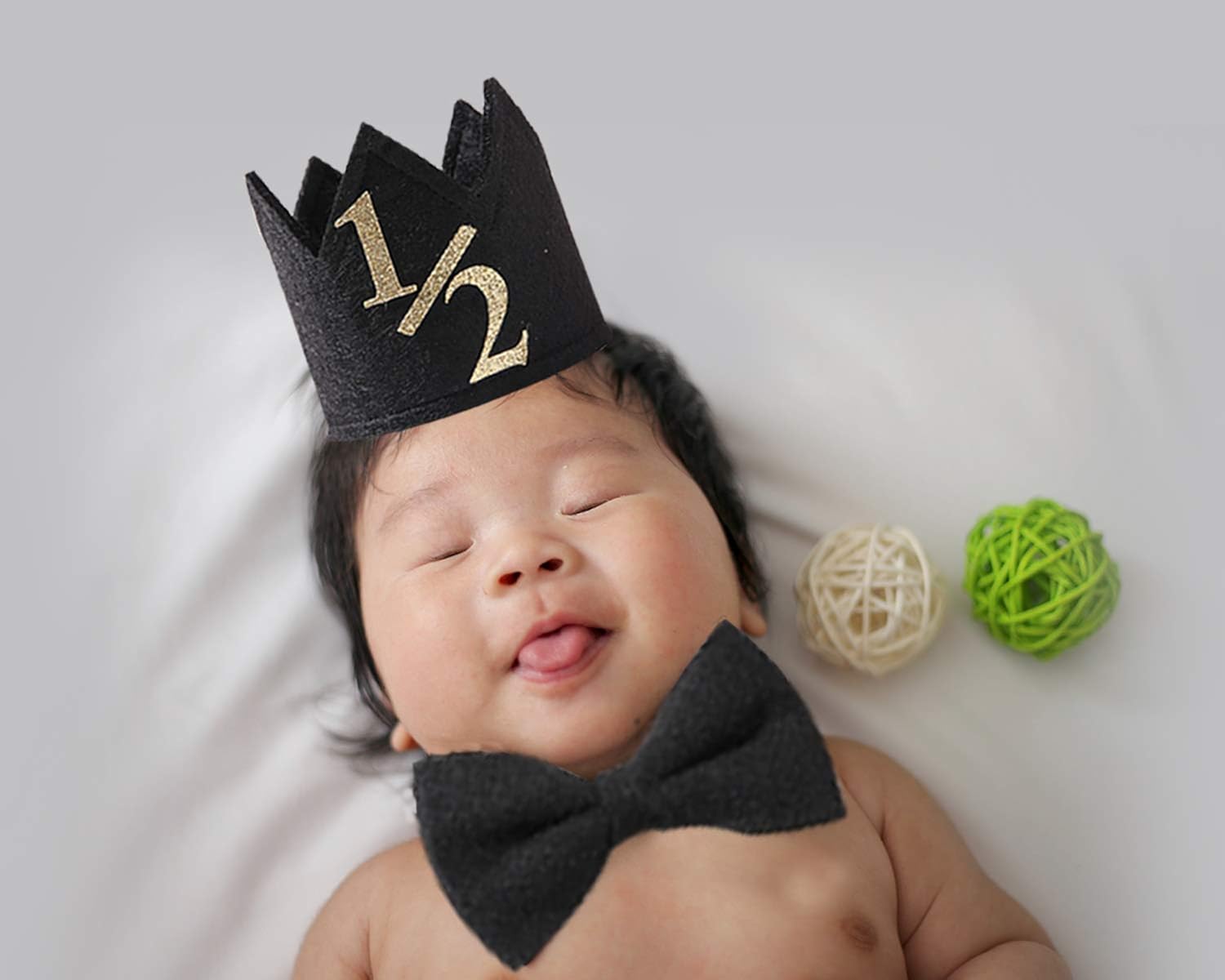 Half Birthday Hat for Baby - 1/2 Birthday Crown Hat, Half Sign 1/2 Baby Photo Prop for 6 Month Birthday, Mini Crown Cake Smash, Party Hats for Kids (1/2 CROWN BLACK): Clothing