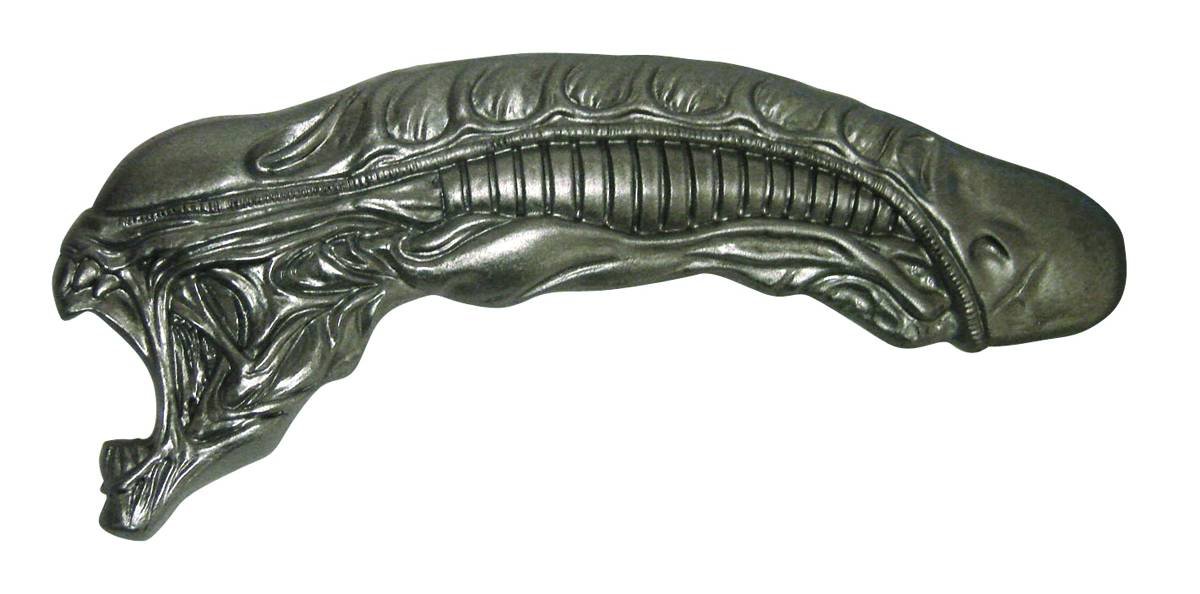 Diamond Select Toys Aliens: Alien Head Metal Bottle Opener
