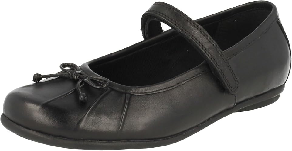 clarks girls shoes uk
