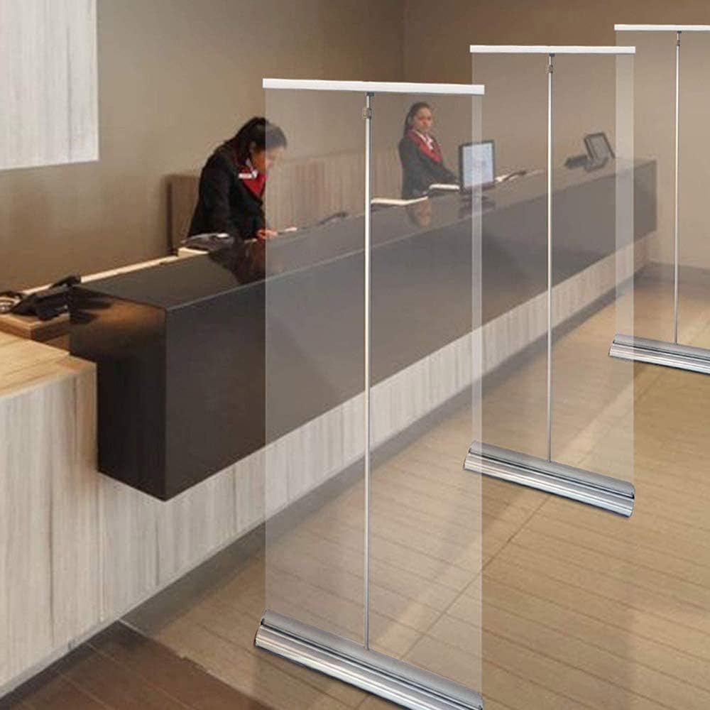 Amazon Co Jp フロアスタンディングスニーズガード デラックスワイドベースシングルスクリーンロールアップバナースタンドアイソレーションバリア カフェ 小売店 レジ係 受付係用の保護シールド ホーム キッチン