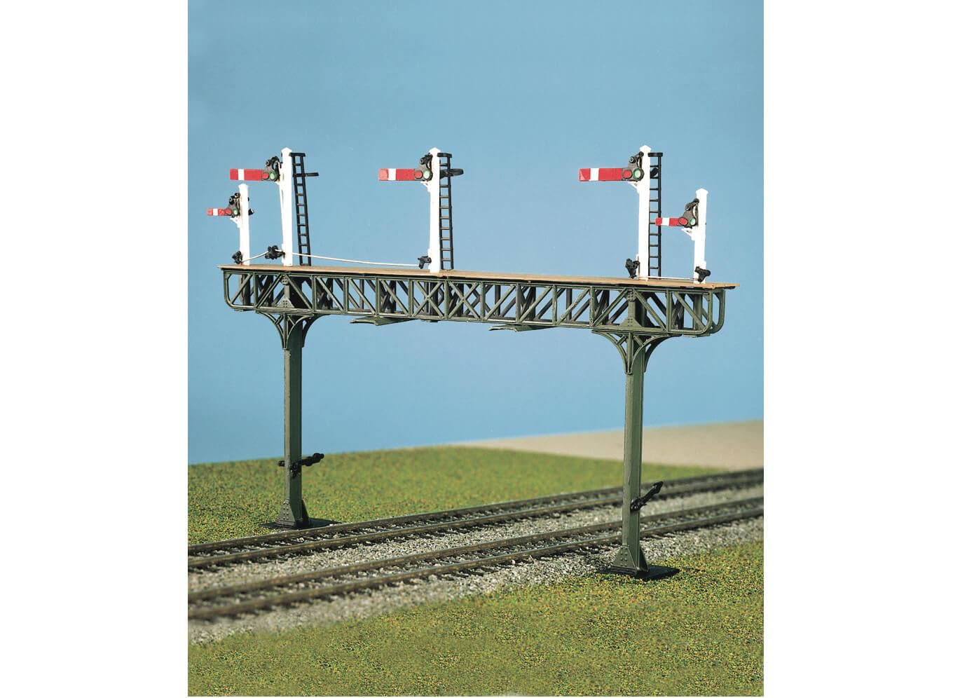 Ratio 478 Pratt Truss Gantry Kit - does not include signals.
