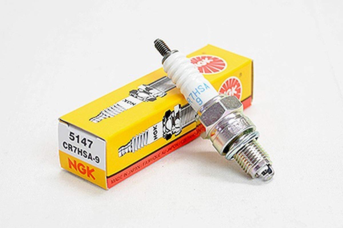 NGK CR7HSA-9 Spark Plug: Amazon.co.uk: Car & Motorbike