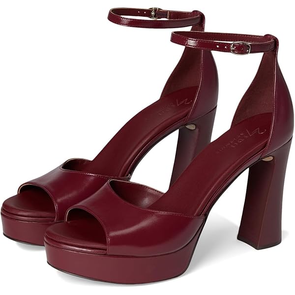 Amazon.com | Naturalizer Women's 27 Edit Delphie Black Leather 7