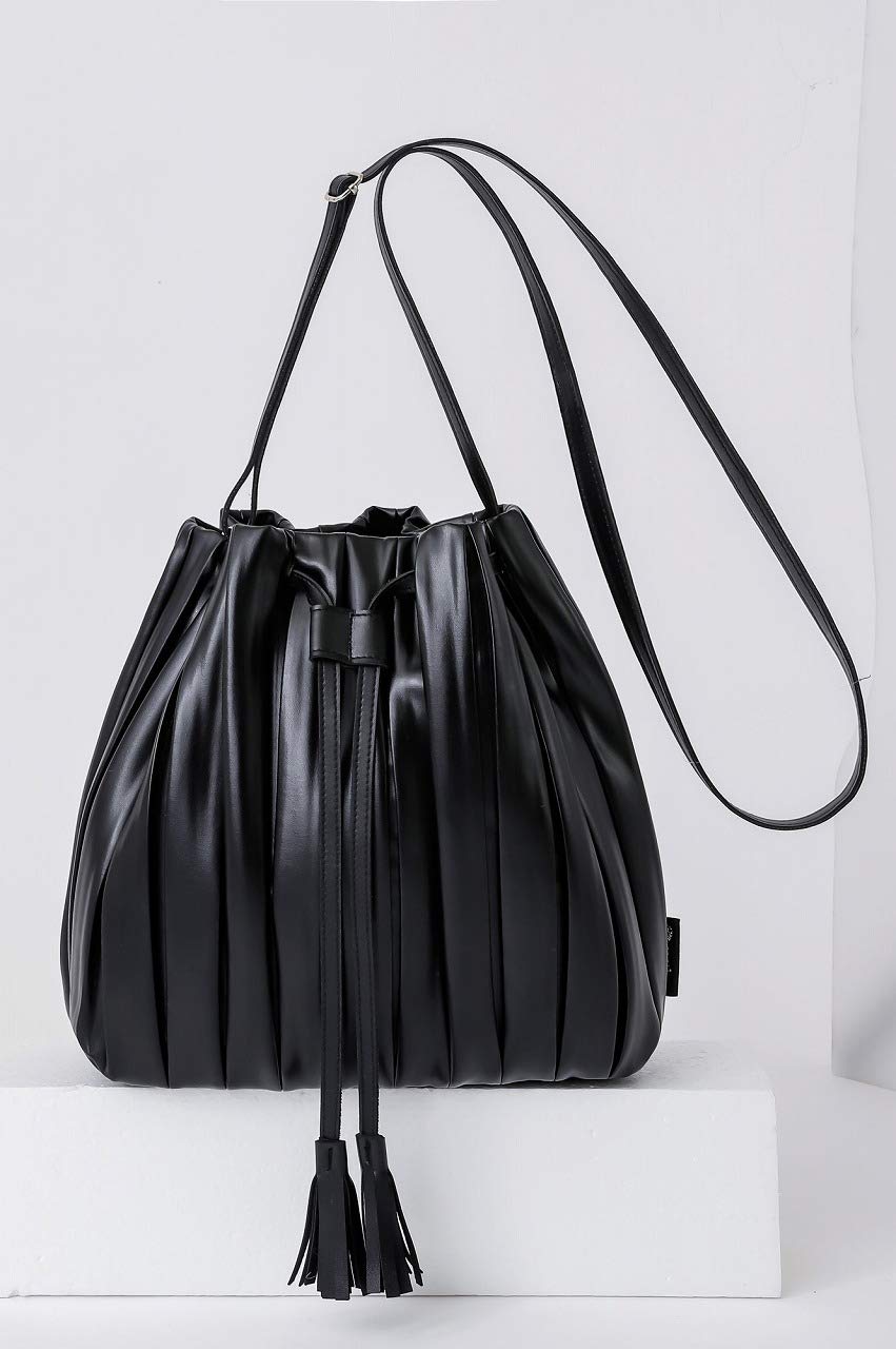earth music&ecology Pleats Drawstring Bag Book-BLACK－:3/22発売【ムック本付録】アース ミュージック&エコロジー プリーツバッグ（黒）