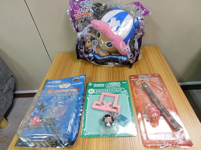 Amazon ワンピース チョッパー 1番くじ 4点セット ぬいぐるみカラビナストラップキーホルダー One Piece ワンピース キーホルダー ぬいぐるみ ホビー