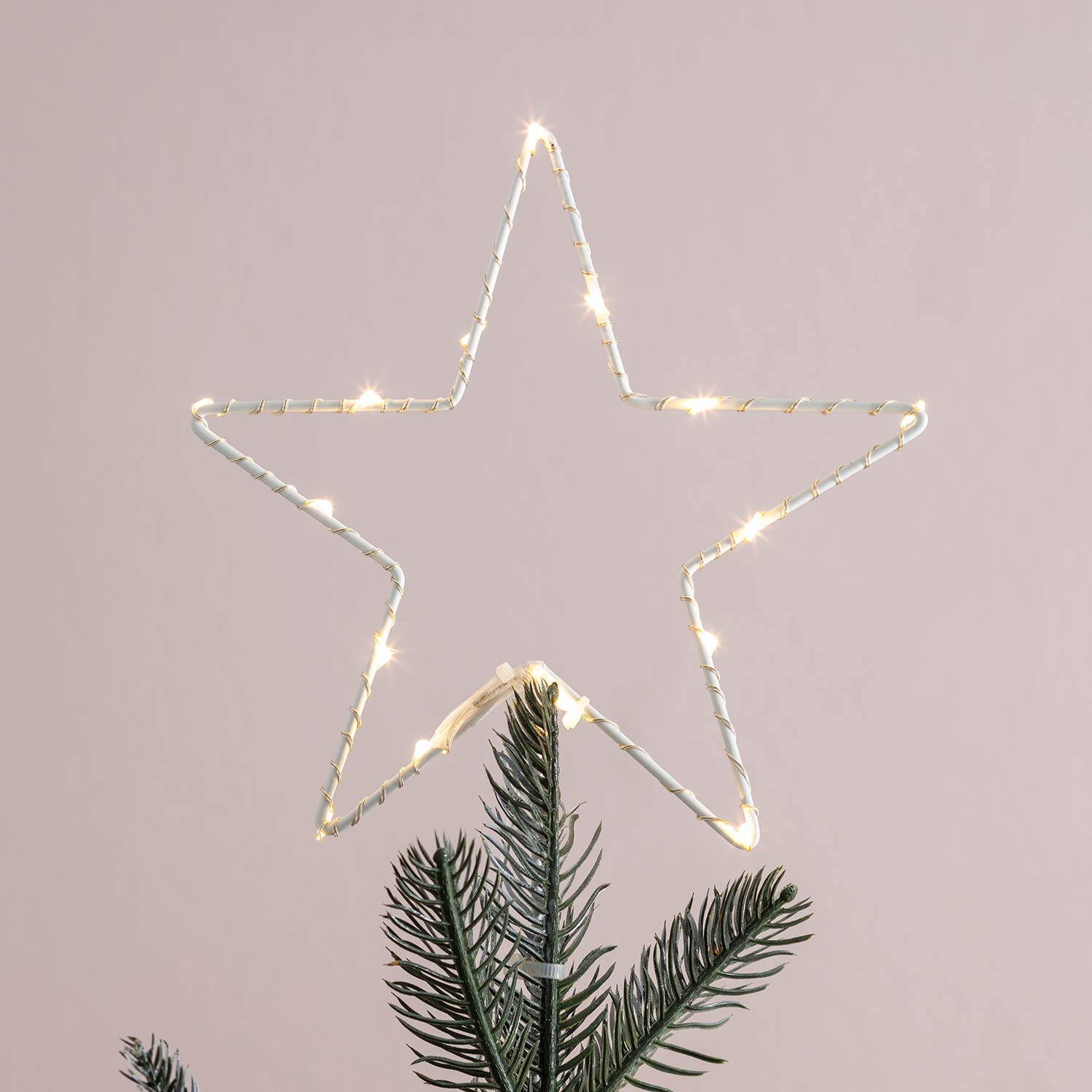 Lights4fun Osby Star Tree Topper Christmas Decoration Warm White LED Batery Timer 20cm IP20