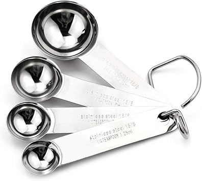 Amazon Co Jp ステンレス鋼計量スプーン 4セット 1 4小さじ 1 2小さじ 1小さじ 1大さじ 乾燥および液体成分を測定するためのキッチンツール スポーツ アウトドア