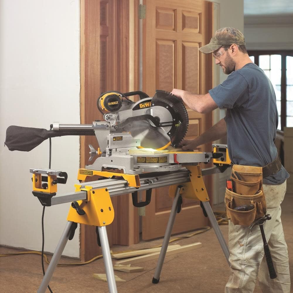 DEWALT Double Bevel Sliding Miter Saw, 12-inch, Compound (DWS780)