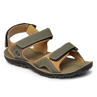 paragon rainy sandals for mens