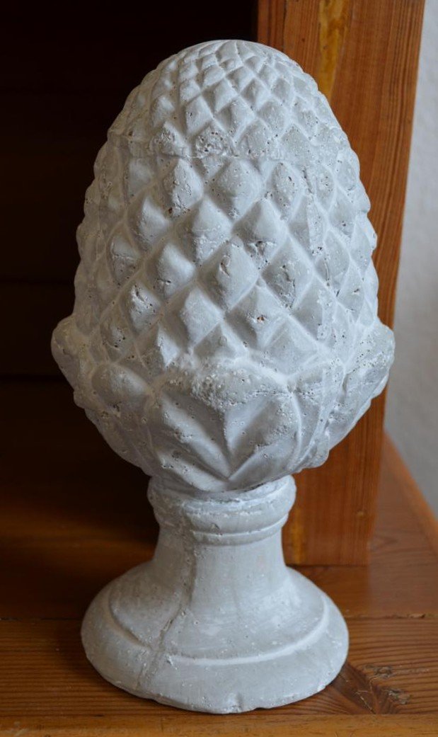 Pine Pine Garden Ceramic Sculpture Decorative Garden Ornament in Grey