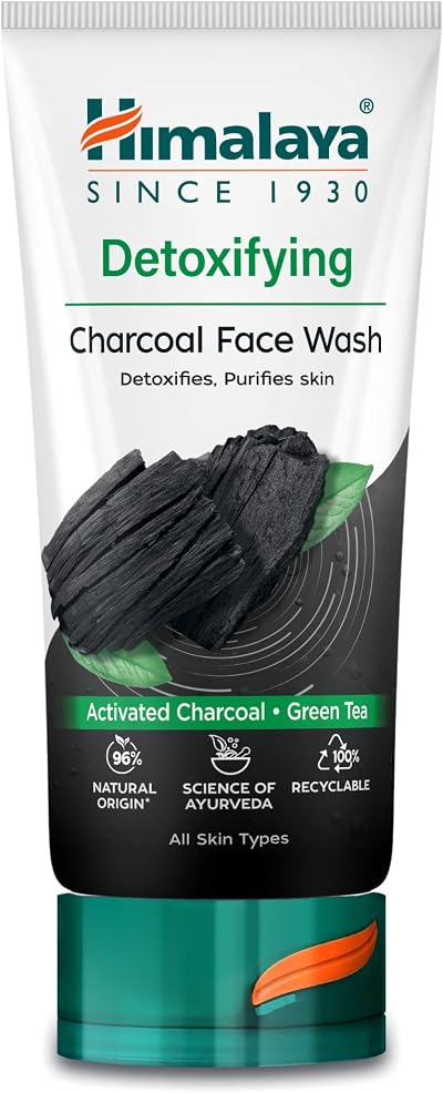 Himalaya Detoxifying Charcoal Face Wash with Green Tea & Coconut Charcoal 150 ml