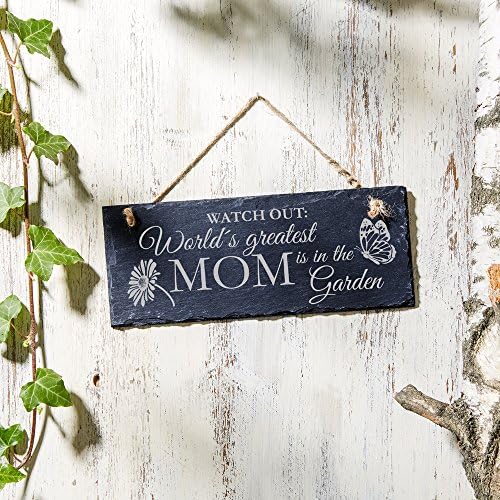 Hanging Slate Sign - World´s greatest Mom is in the Garden - Butterfly Garden Outdoor House Home Decor - Welcome Door Wall Plaque- Backyard Decoration - Sweet Mothers Day Gift - Mom Birthday Gifts