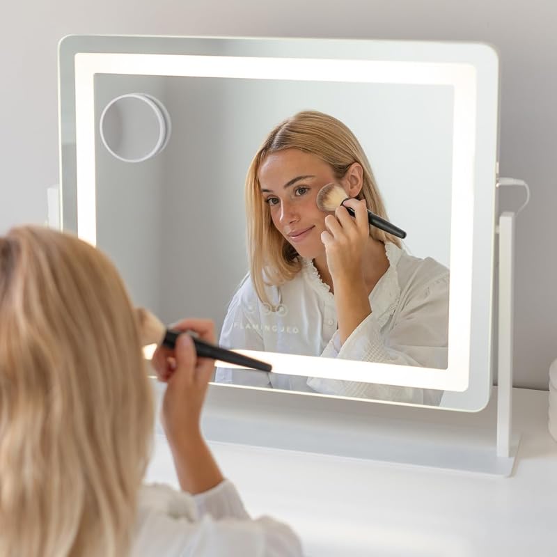 Specchio Trucco con Luci - Striscia LED - 3 Modi di Luce - Intensità Regolabile - Controllo Tattile - Presa USB - Specchio Ingranditore Incluso - Bianco - 64x12x54,5cm