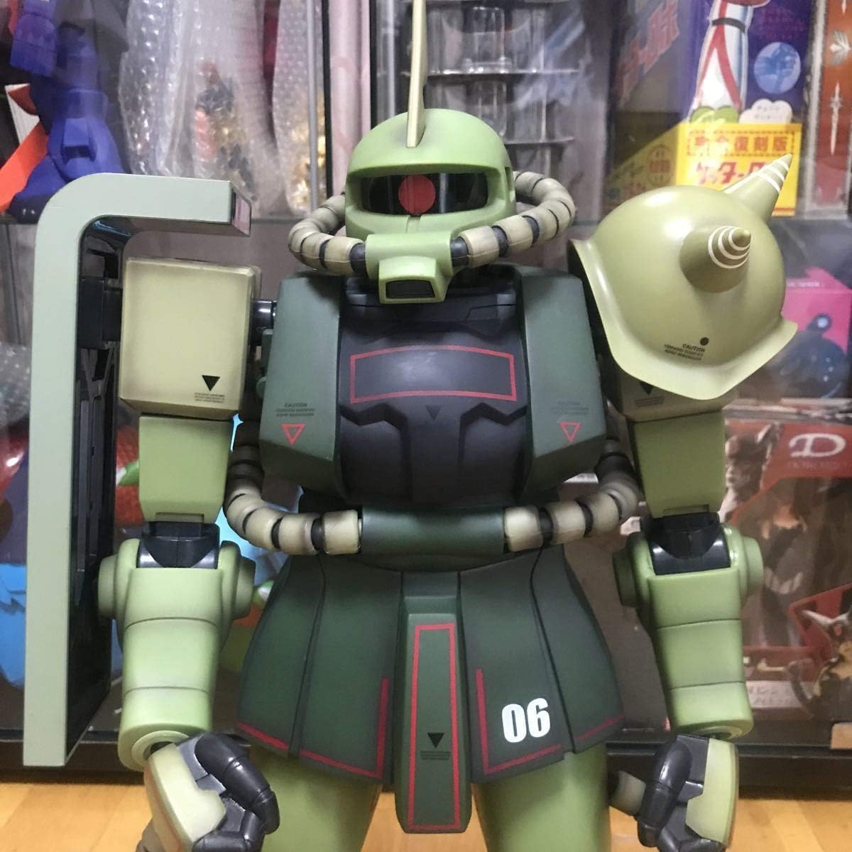 Amazon ジャンボグレード 機動戦士ガンダム 量産型ザク リアルタイプカラー 1 35スケール 高さ約50cm 特大 巨大 大型フィギュア Qqoo フィギュア ドール 通販