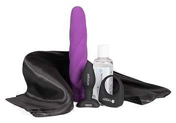 Deluxe Love Toy Starter Set bestehend aus Silikon Vibrator, Augenschal, Vibro Penisring, Anal Plug & Aqua Gleitgel (100ml)