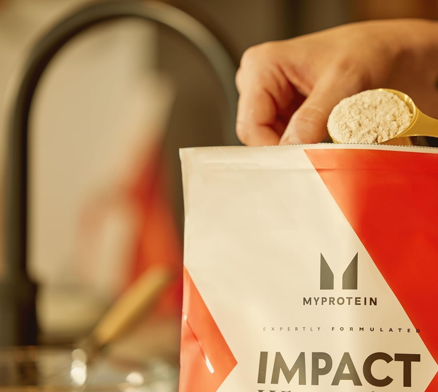Myprotein Impact Creatine Monohydrate Pulver 250 g | Mikronisiertes Kreatin Monohydrat für Muskelaufbau, Kraft & Fitness | 3 g Creatin pro Portion | Geschmacksneutral & leicht mischbar 4