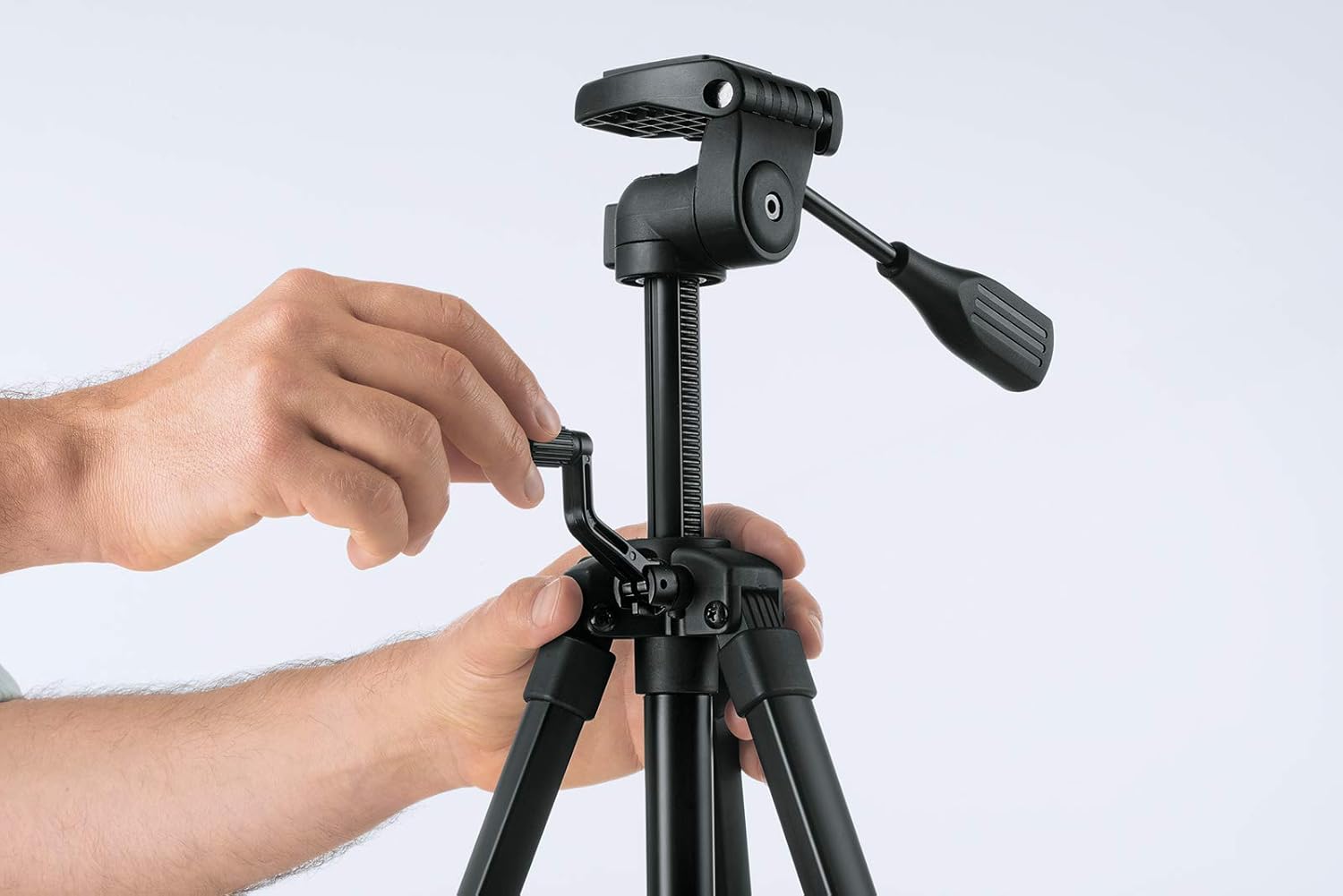 Bosch BT150 Compact Extendable Tripod with Adjustable Legs BT 150: Home Improvement