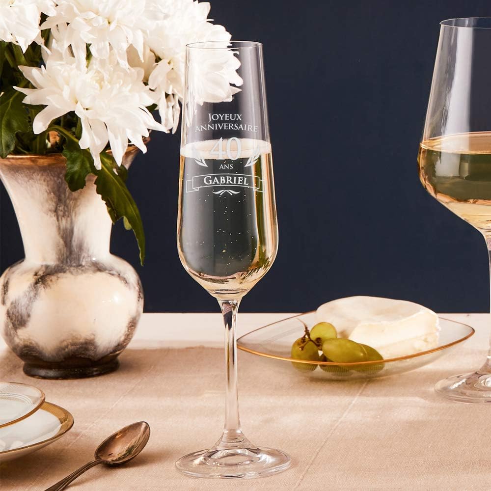 Amavel Flute A Champagne Avec Gravure Personnalisee Joyeux Anniversaire 40 Ans Prenom Volume 0 2 L Amazon Fr Cuisine Maison Amavel Flute A Champagne Avec Gravure Personnalisee Joyeux Anniversaire 40 Ans Prenom Volume 0 2 L Amazon Fr Cuisine Maison