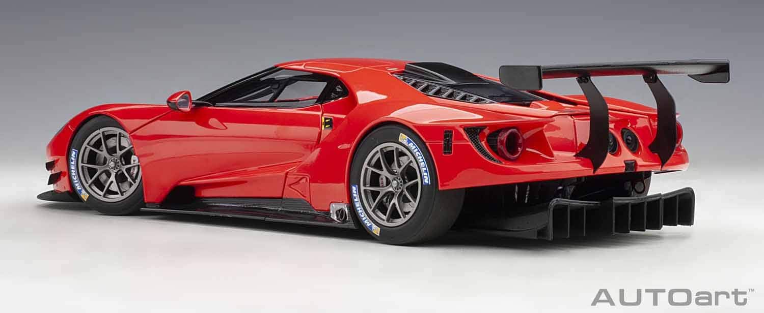 AUTOart Ford GT Le Mans Plain Color Version Red 1/18 Model Car 81811 - Image 3