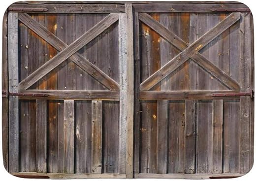 Badematte Teppich, rustikale alte hölzerne Scheunentür des Bauernhauses