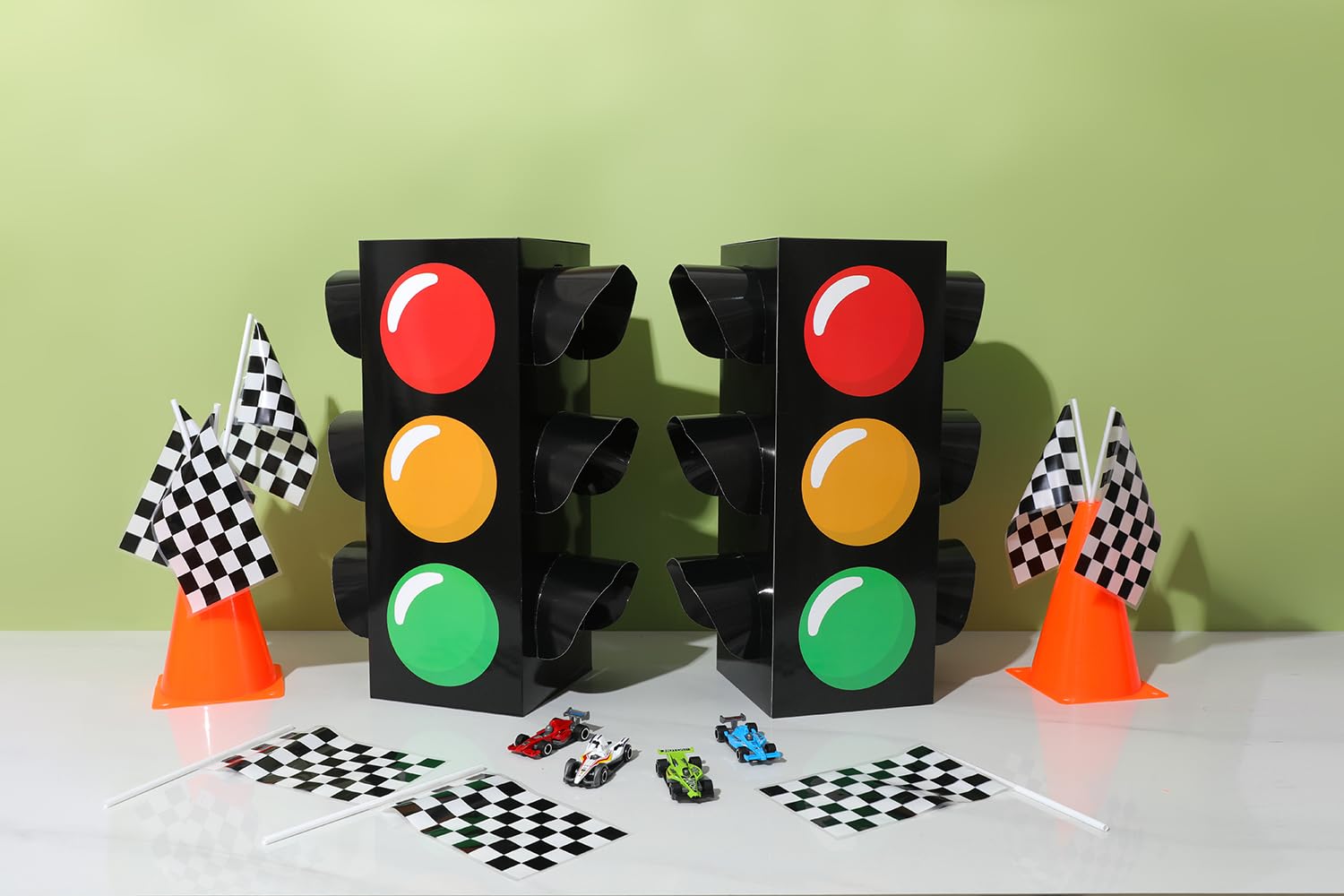 DANIUBE 2PCS Traffic Light Favor Boxes, 15.7'' Transportation Boxes for Centerpieces Traffic Light Table Topper for Boy Girl Racing Car Theme Birthday Party Supplies, Fast Construction Birthday Party Decor Gift Boxes.