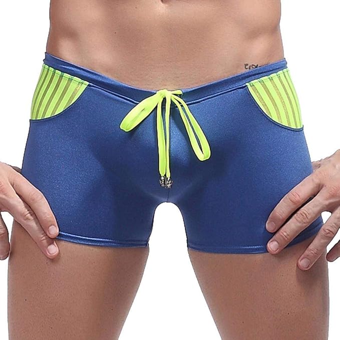 pantaloncini corti aderenti