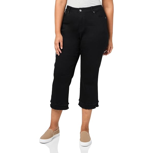 Danskin Essentials Yoga Crop Pant (US, X-Small, Black) at