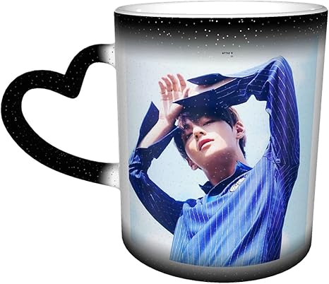 Amazon Co Jp Bts 防弾少年団 V 金泰亨 マグカップ コーヒーカップ 変色カップ 魔法カップ 夜空カップ 星カップ おしゃれ ハート 温度 色が変わることできる カップ 耐熱ガラス 軽量 食器 贈り物 ホーム キッチン