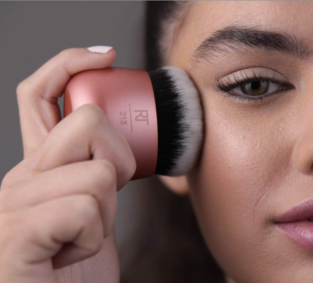 Real Techniques Makeup Blender Brush for Liquid Foundation, Versatile for Cream and Powder Foundations: Beauty