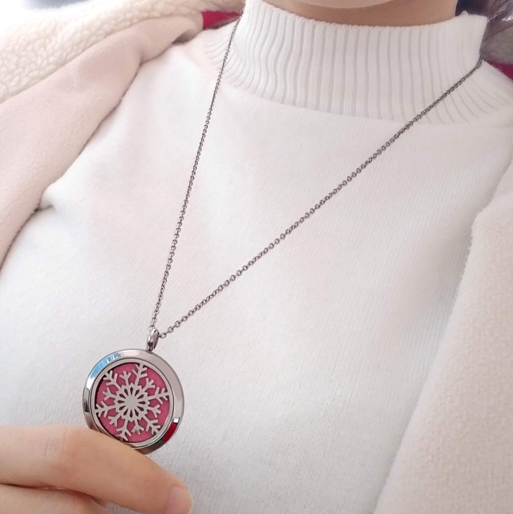 Aromatherapy Essential Oil Diffuser Set, heliltd 2PCS Car Diffuser Vent Clip and 2PCS Essential Oil Perfume Diffuser Necklace Stainless Steel Locket Air Freshener (30mm)