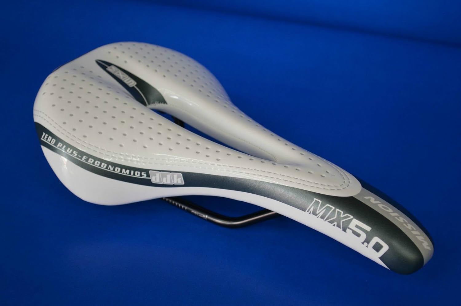 Best white road bike seat