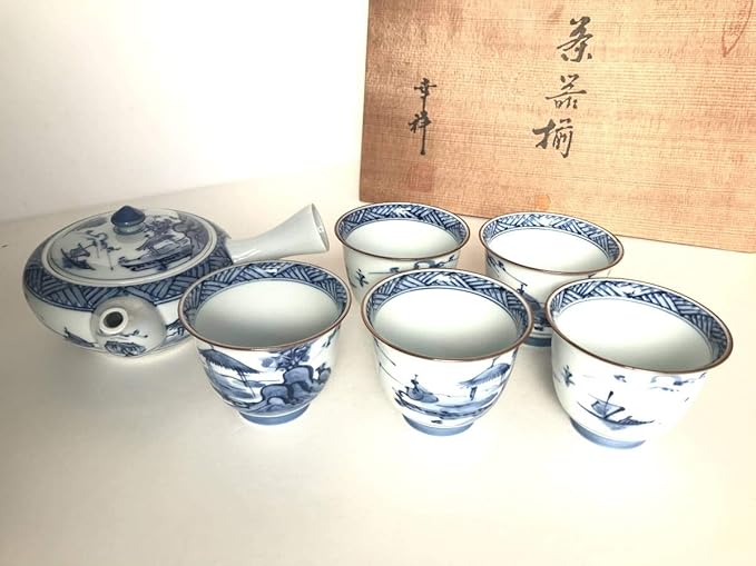Amazon Co Jp 有田焼 急須茶器揃え 湯呑みセット ５客 染付 木箱付 陶器 ホビー