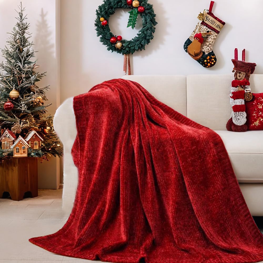 BATTILO HOME Christmas Red Throw Blanket Chenille Knit, Large Soft Blanket 130x170cm, Warm, Cozy, for Sofa, Couch, Armchair, Bed, Home Decor