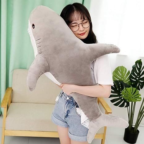 Amazon サメ 抱き枕 大きい 抱きまくら 鮫ぬいぐるみ ふわふわ キャラクター かわいい ロング枕 枕 サメクッション柔らかい かわいい カラー クッション 女性 子供 140cm プレゼント 大きな枕 部屋飾り 店飾り 添い寝 枕 抱き枕 オンライン通販