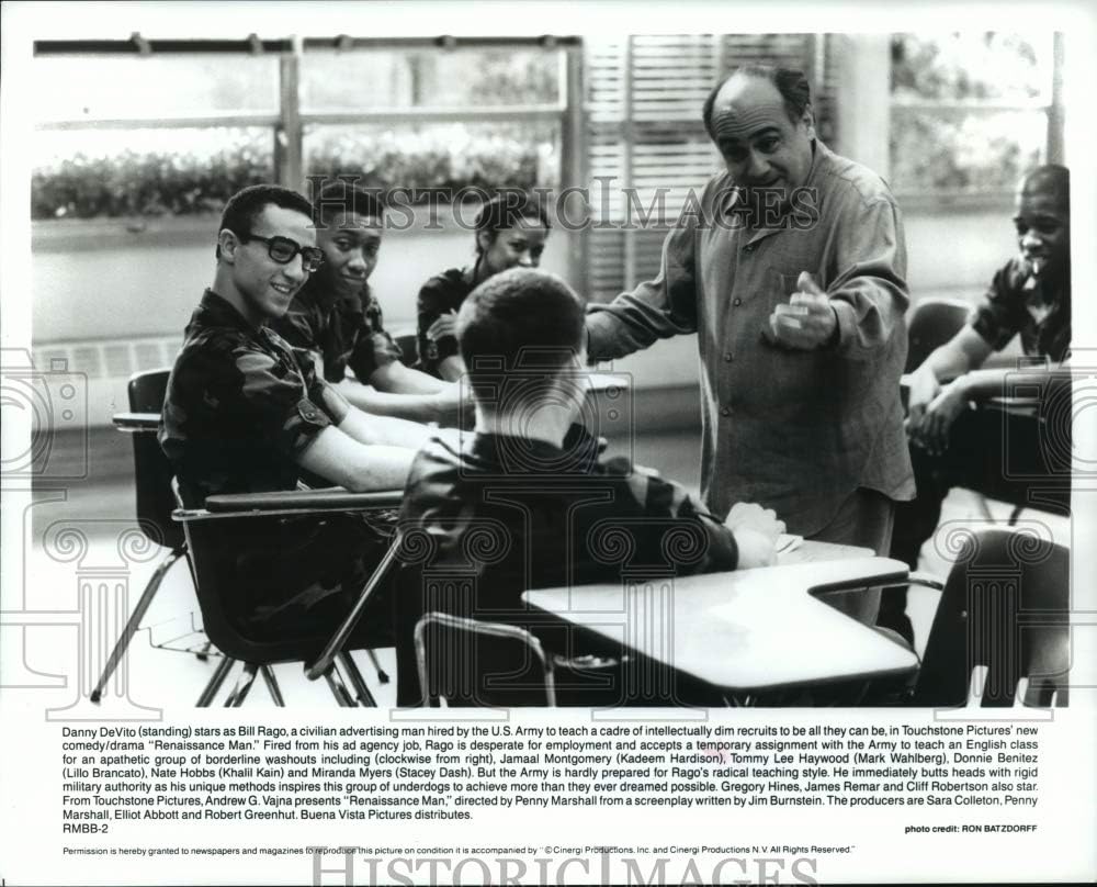 Historic Images - 1994 Press Photo Danny DeVito, Stacey Dash & Mark Wahlberg in Renaissance Man.