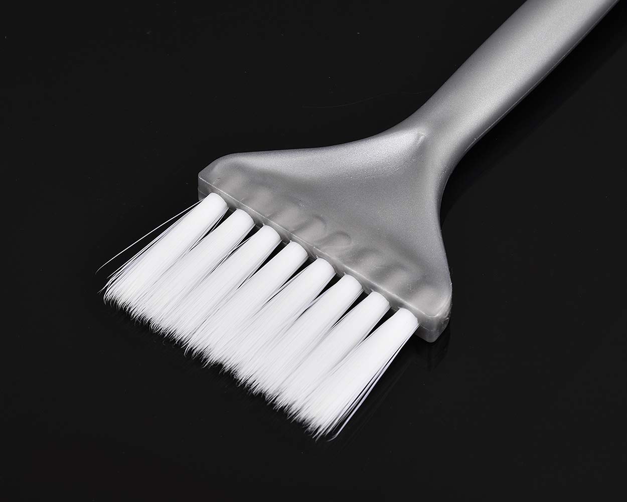 DS. DISTINCTIVE STYLE Hair Dye Applicator Brushes 5 Pieces Long Handle Soft Bristles Hair Coloring Kit Salon Hair Bleach Tinting DIY Tool : Beauty