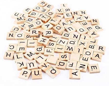 Delleu 100pcs Tuiles De Lettre Du Bois Lettres De Capital En Bois De Tuiles Scrabble A Z Pour L Artisanat Pendentifs Orthographe Amazon Fr Cuisine Maison