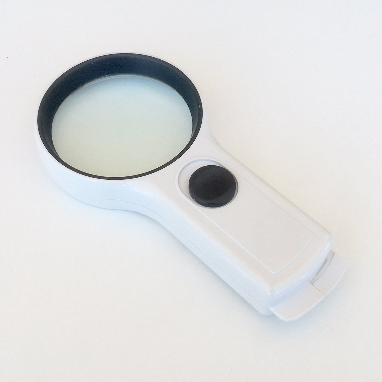 3X Hand Held Illuminated Magnifier with 2.75" Lens, Ideal