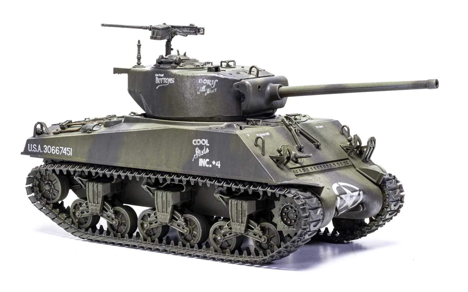 Airfix Model Set - A1365 M4A3(76)W Sherman Model Building Kit - Plastic Model Tank Kits for Adults & Children 8+, Set Includes Sprues & Decals - 1:35 Scale Model