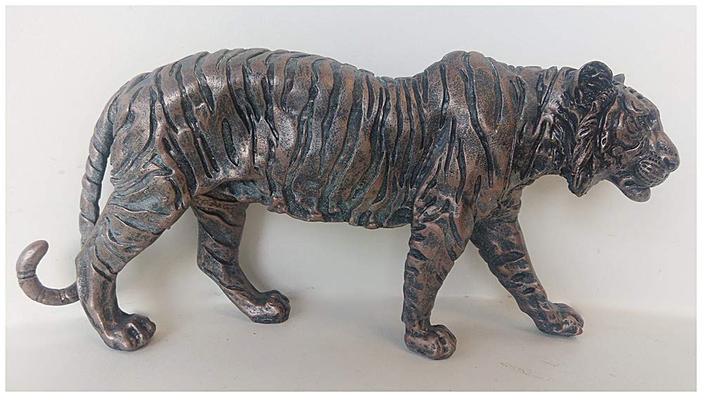 F&G Supplies Beautifully made highly decorative tiger ornament sculpture in bronze effect resin - 37cm long - would make a fabulous centrpiece for any room.