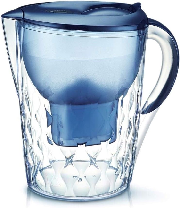 brocca d'acqua con filtri alcalini