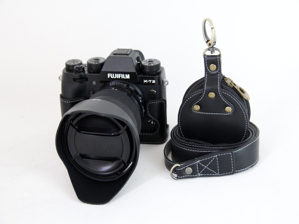 X-T2 X-T3 Camera Case, Zakao Genuine Real Leather Half Bottom Opening Version Holster Camera Case with Shoulder Strap Mini Bag Protective Cover Bag Case for Fujifilm Fuji X-T2 XT2 X-T3 XT3(Black)